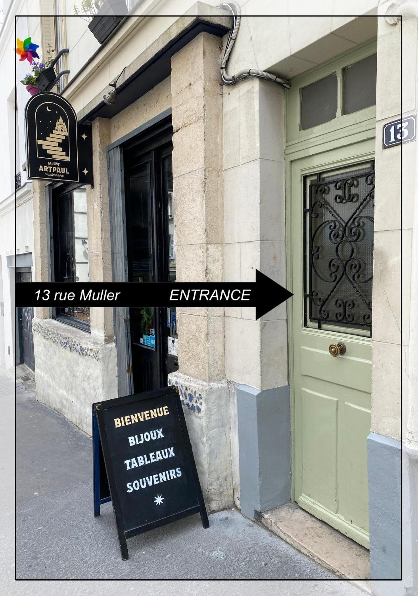 Bed & Breakfast Montmartre Romantic, - Paris