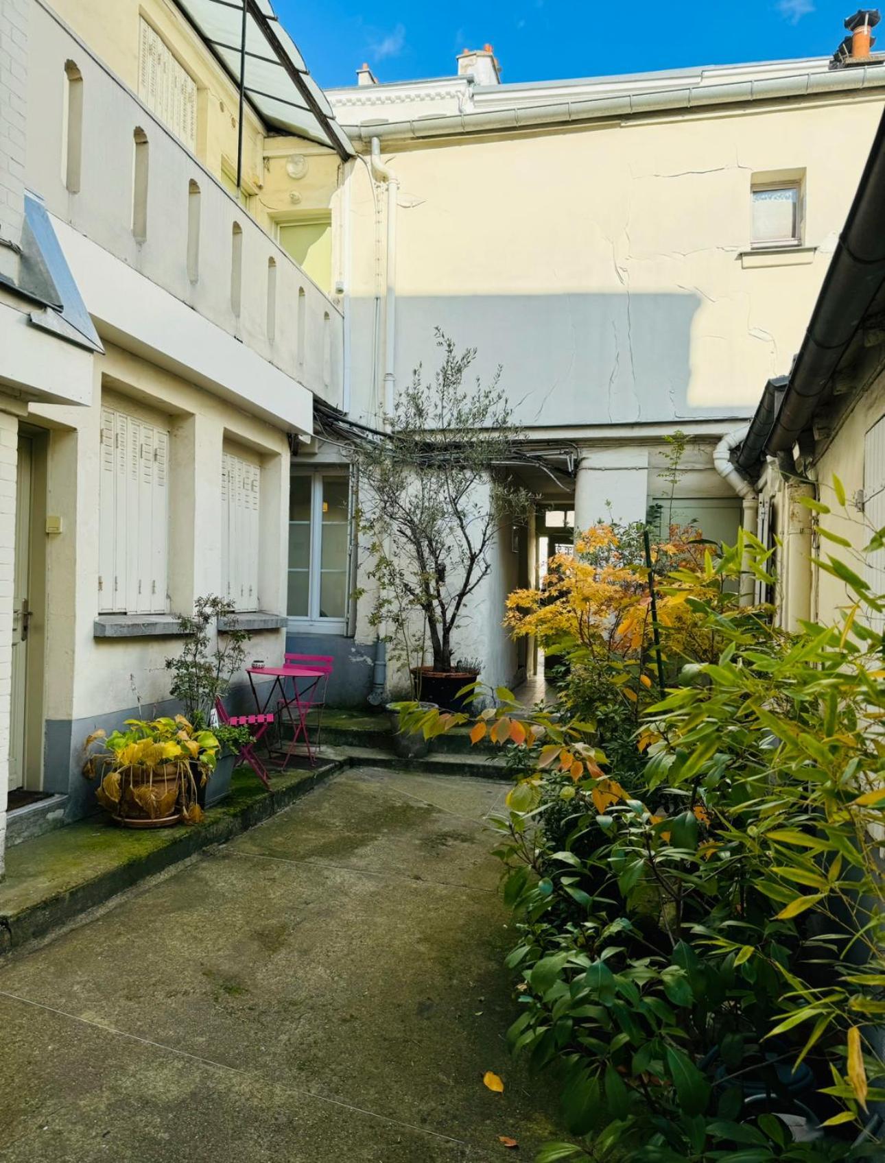 Montmartre Romantic, - * Parigi