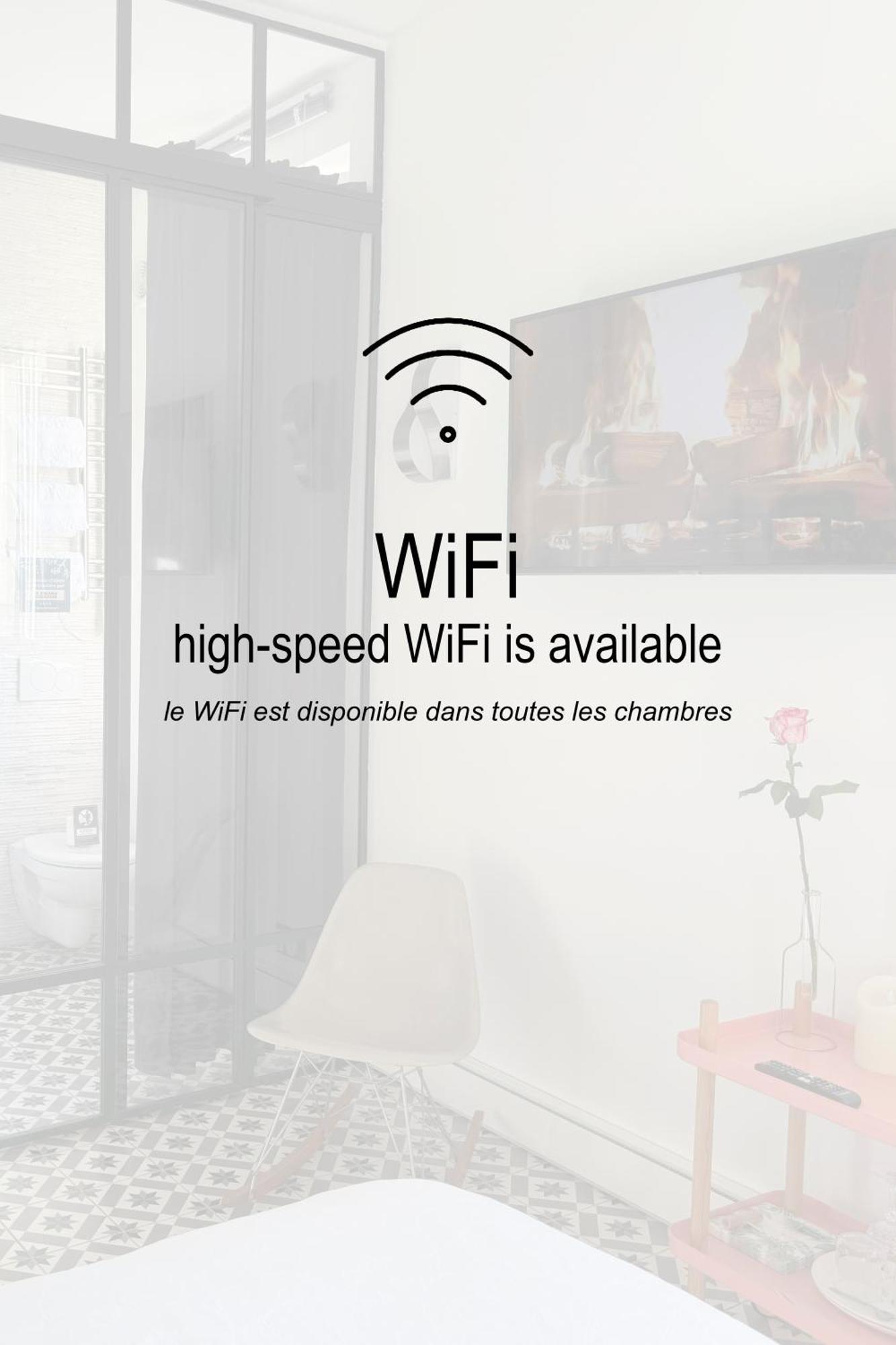 Montmartre Romantic, - Paris