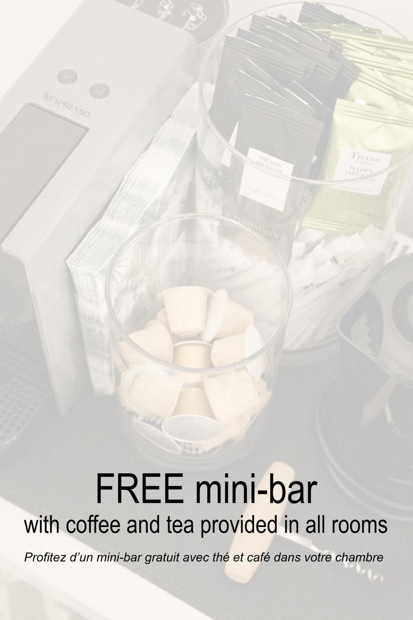 Bed & Breakfast Montmartre Romantic, - Paris