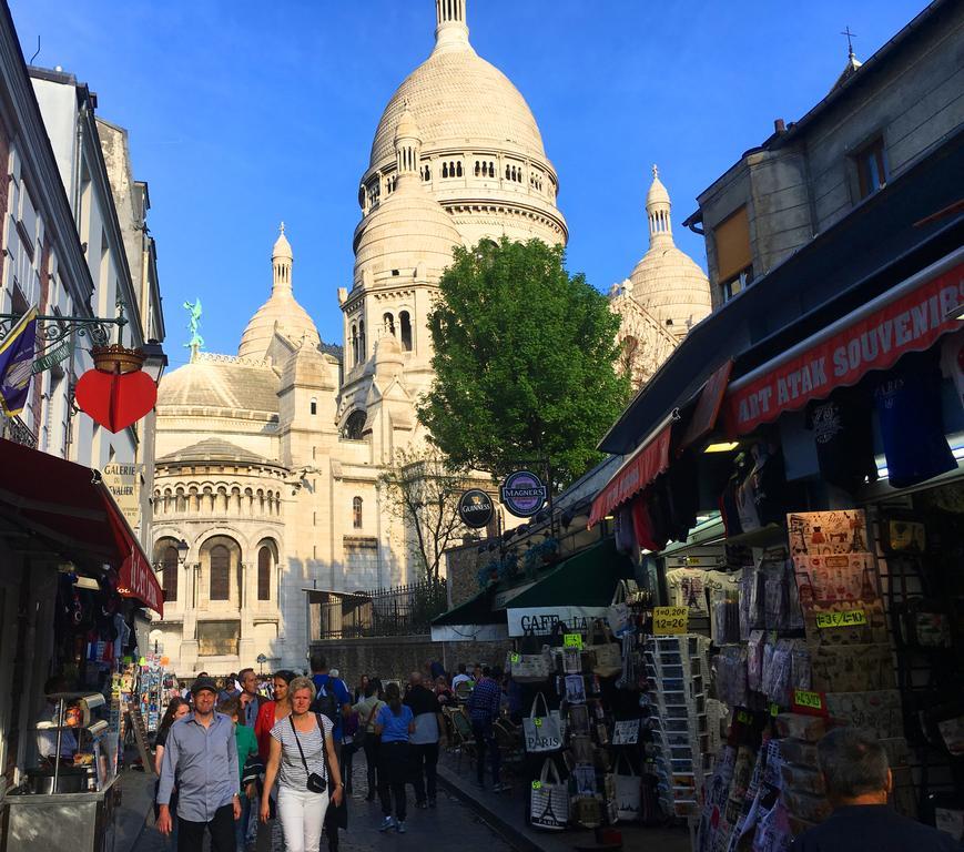 Montmartre Romantic, -