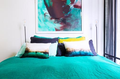 Montmartre Romantic, - Paris